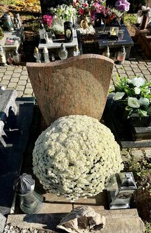 Komplet urnový hrob - 2