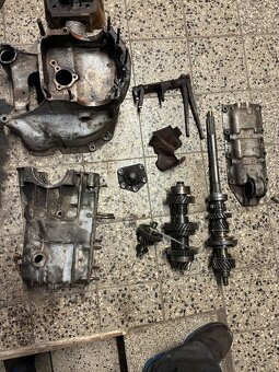 Citroen Traction Avant díly převodovky - 2