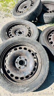Predám 5 ks plechových diskov + VW 4x puklice - 2