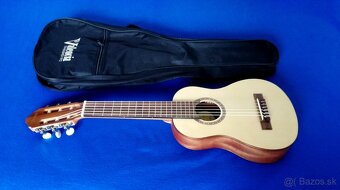 Predam guitalele Valencia JC350. - 2