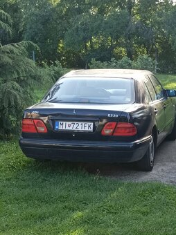 Predám Mercedes-Benz 220E - 2