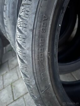 Zimné pneumatiky Dunlop 225/40R18 - 2