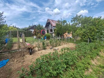 Tovarníky - chatka v záhradkárskej osade - 2