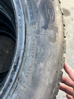 225/55r17 - 2