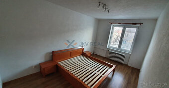 Slnečný kompletne zrekonštruovaný 2 izbový byt blízko centra - 2