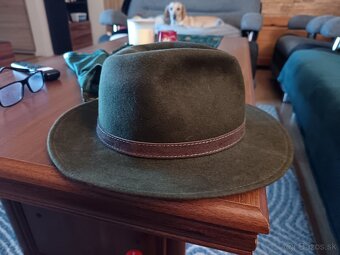 Predam klobuk - 2