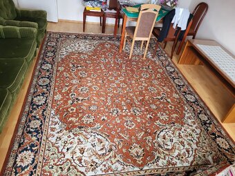 Plyšový koberec. - 2