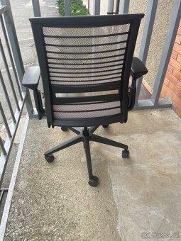 Steelcase Think 2 - 2