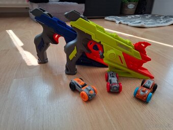 Nerf Nitro, 2 pištole a 3 autá - 2