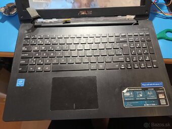 Rozpredam asus x553M - 2