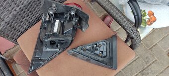 Superb 3 ľavé zadné svetlo - 2