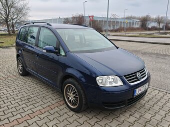 Volkswagen Touran 1.6 FSI - 2