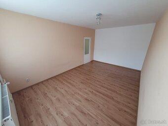 Veľký 3-izbový byt Trstená centrum - - 2