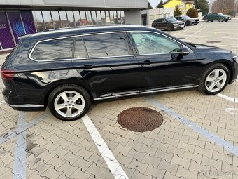 Volkswagen Passat Variant 2.0 TDI Elegance 4Motion DSG - 2