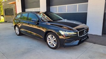 Volvo V60 B4 Momentum A/T - 2