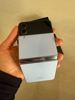 Samsung Galaxy Z Flip4 5G 8GB/128GB - 2