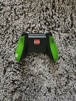 Ovladac na xbox one (limited edition) - 2