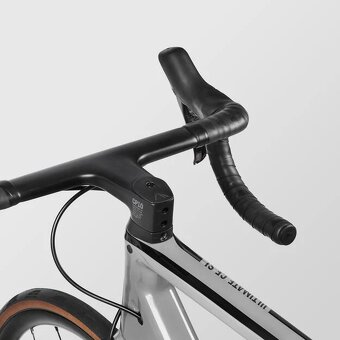 Canyon Ultimate CF SL 8 Disc Di2 - 2