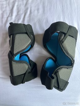 Bauer GSX Junior - goalie knee guards - 2