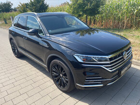 VW Touareg 3,0tdi 210kw 4x4 Elegance, Webasto - 2