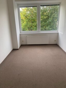 Dáme do prenájmu kancelárie na Drieňovej v administratívnej - 2