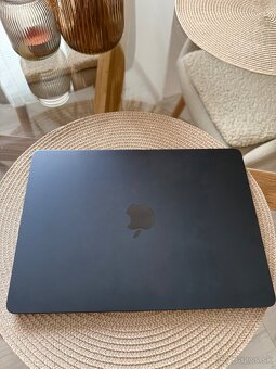 Predám MacBook Air 13" 2022 | 512 GB SSD | 8 GB RAM | M2 - 2
