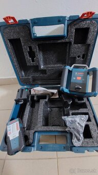 Predám rotačný laser Bosch GRL 400 H Professional - 2