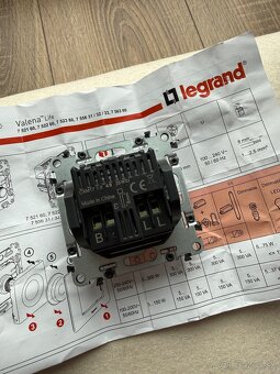 Legrand Valena Life Stmievač/Vypínač - 2