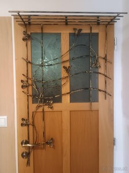 Kovový vešiak s kovovým botníkom - 2