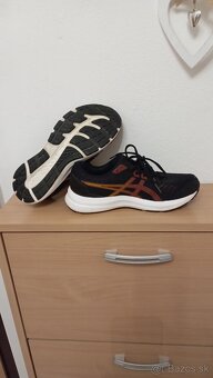 Tenisky značky ASICS - 2