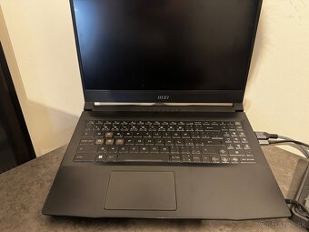 Herný notebook MSI Katana 15 / RTX 4070TOP STAV - 2
