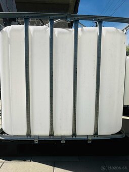 Nádrž na vodu 1000 l - 2