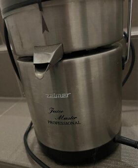 Odšťavovač- ZELMER JUICE MASTER PROFESIONAL pôv cena 500€ - 2