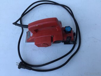 Elektricka hoblovka MAKITA - 2