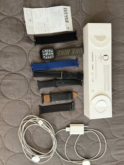 Apple Watch 4 (44 mm) - 2