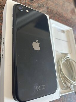 iPhone SE 2020 - 2