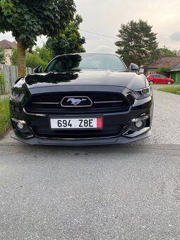 Mustang Gril LED emblem - 2