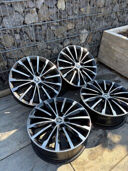 ✅ 5x112 r18 Sirius Kodiaq original - 2