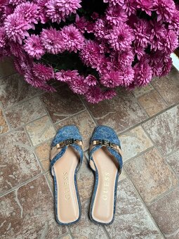 Nové Guess šlapky - 2