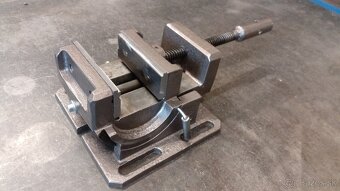 Zverak pod vrtacku - 2