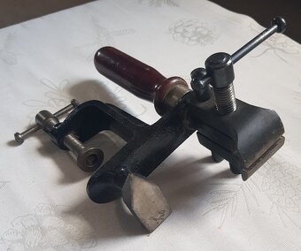 starožitné náradie - 2