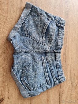 HM sortky veľ 36/S dnes 1€ - 2