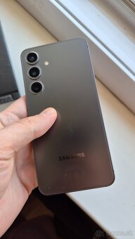 Samsung Galaxy S24 256 GB Black - 2