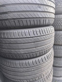 215/55R17 - 2