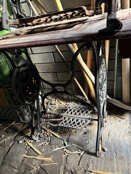 Staré šiace stroje singer - 2