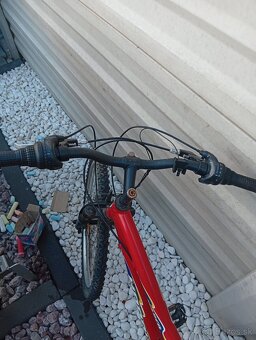 predám dievčenský bicykel stredny - 2