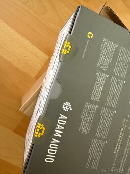 Adam Audio H200 - 2