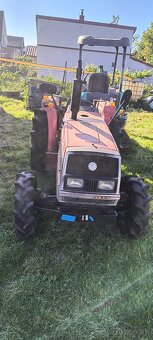 Mitsubishi MT 28 - 2