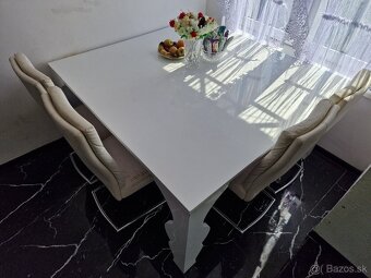 Jedálenský stôl 150x150cm - 2