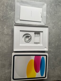 Predám iPad 10. generácie (2022) – 256 GB Cellular + Apple P - 2